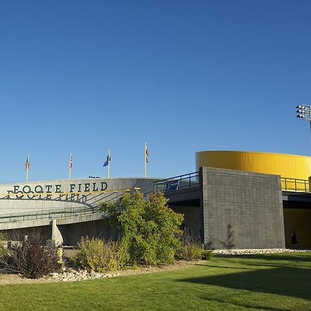 University Of Alberta - Accommodation Edmonton Exteriör bild