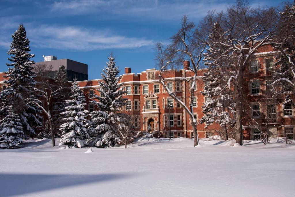 University Of Alberta - Accommodation Edmonton Exteriör bild